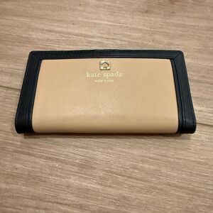 Kate Spade Tan and Black Wallet